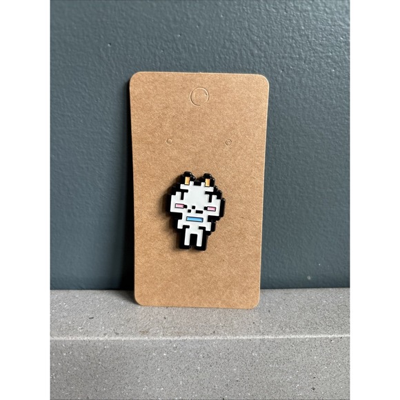 Toro Inoue Kuro Inoue Cat Pixel Enamel Brooches Badges Metal Pin - Picture 1 of 3
